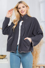 Load image into Gallery viewer, Quilinn Jacket with Pockets