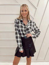 Load image into Gallery viewer, Outlaw Flannel Top