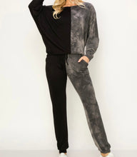 Load image into Gallery viewer, Color Block Crewneck Sweatshirt