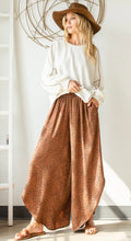 Load image into Gallery viewer, Billie Leopard Pants