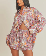 Load image into Gallery viewer, Paisley Printed Shorts