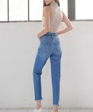 Load image into Gallery viewer, KanCan Paperbag Jeans