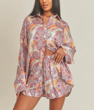 Load image into Gallery viewer, Paisley Printed Shorts