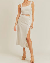Load image into Gallery viewer, Leighton Linen Crop Top