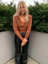 Load image into Gallery viewer, Sabine Button Down