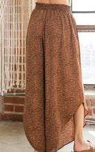Load image into Gallery viewer, Billie Leopard Pants