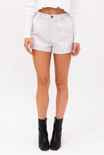 Load image into Gallery viewer, Steppin Out Short