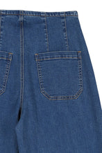 Load image into Gallery viewer, Flared high waist pin-tuck jeans
