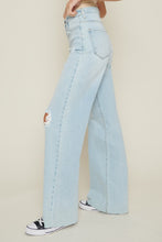 Load image into Gallery viewer, Avril Distressed Wide Leg Jeans
