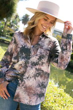 Load image into Gallery viewer, Forget Me Knot Button Down-Plus Size
